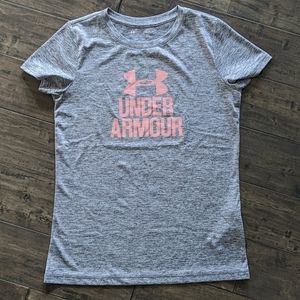 Like New Women's Heat Gear UA t-shirt - Size Small